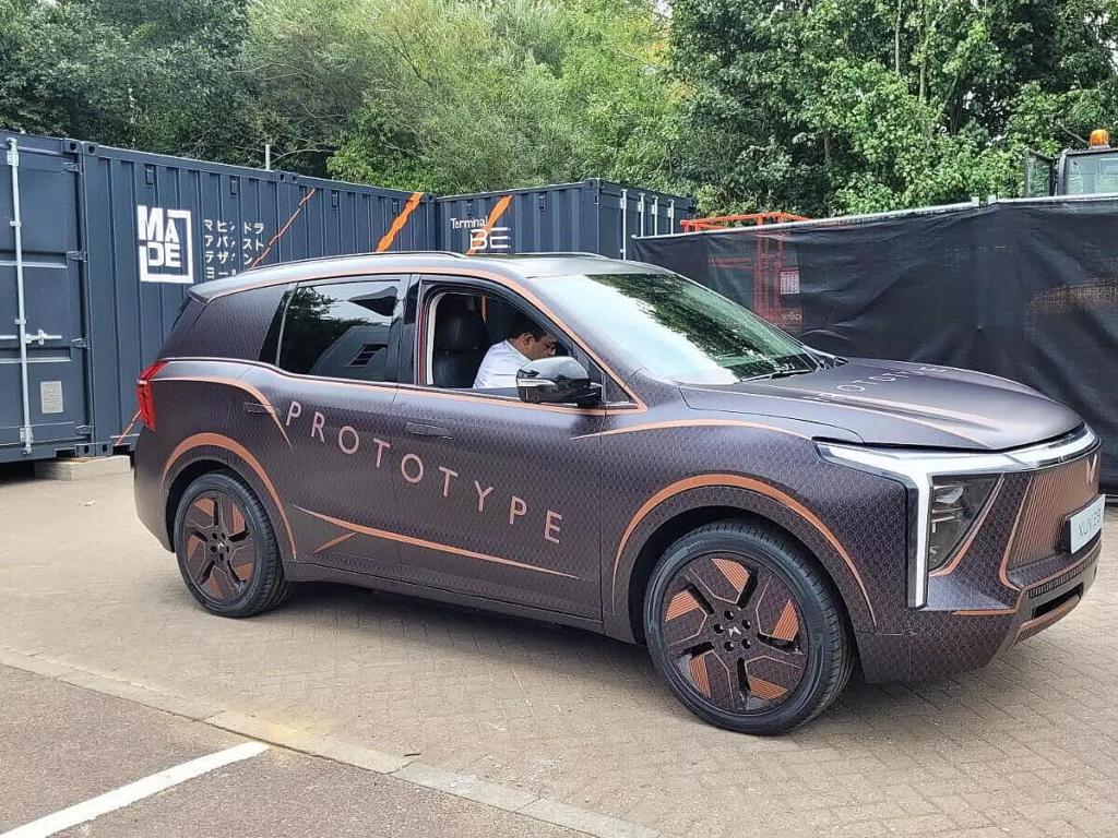 Mahindra XUV700 Electric