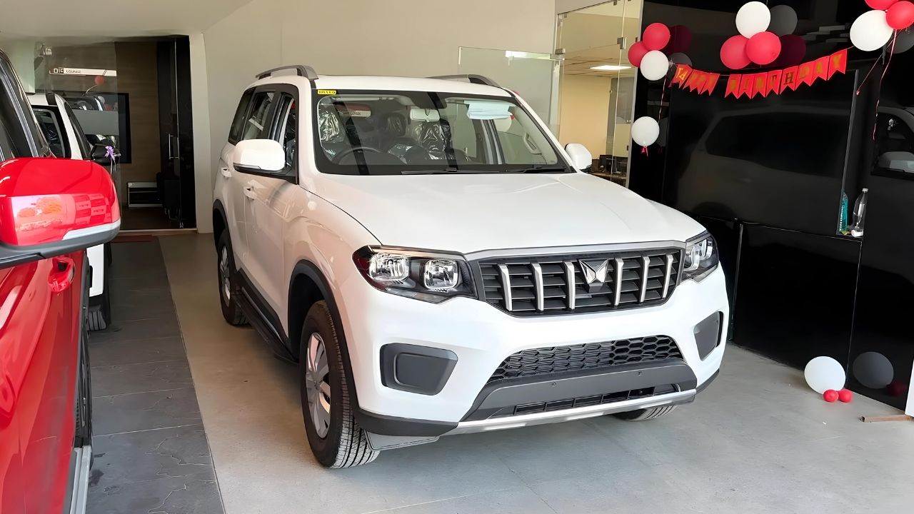 आखिर Mahindra Scorpio N और क्लासिक में इस महीने कितना लग रहा वेटिंग समय... जानें कीमत भी